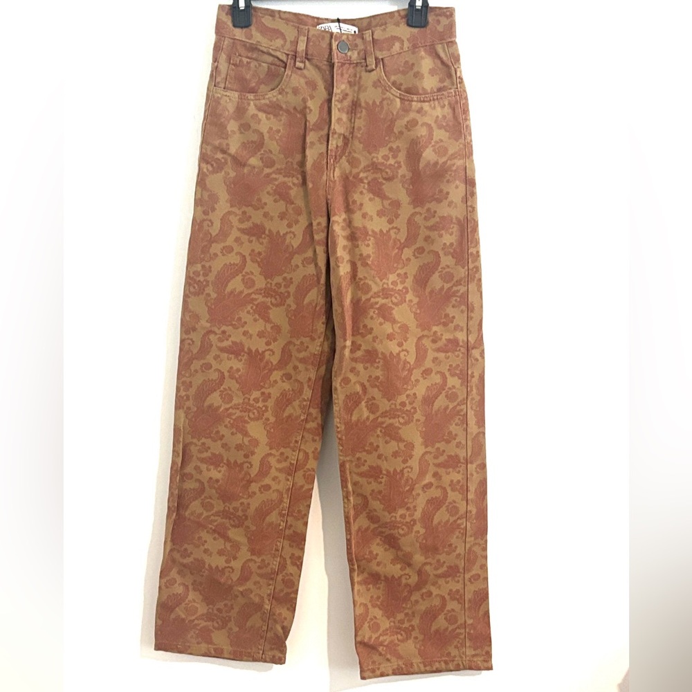 Zara Women’s Size S Indie Paisley Tan/ Cherry Red Patterned Straight Leg Jeans